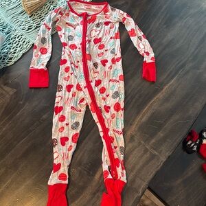 Little sleepies be mine valentine zippie